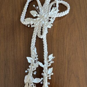 Lazo Handfasting Sienna de cordón trenzado ivory con hojas de porcelana y cristales